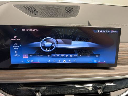 New 2026 BMW X5 sDrive40i w/ Premium Package image 24