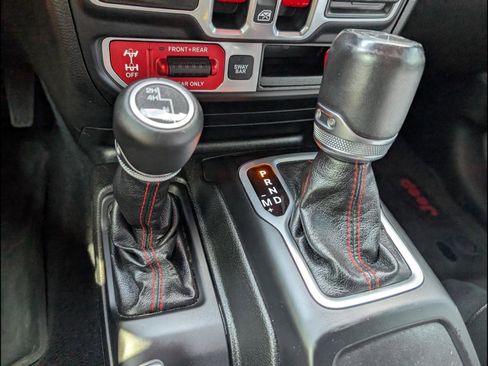 Used 2018 Jeep Wrangler Unlimited Rubicon image 13