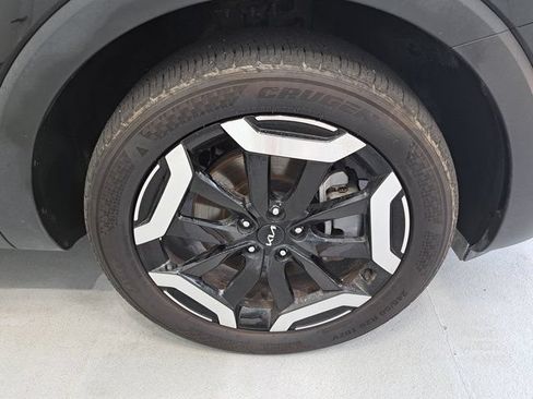 Used 2025 Kia Telluride S FWD image 36
