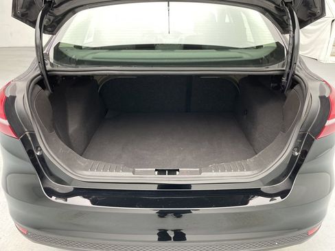 Used 2017 Ford Focus SE image 41