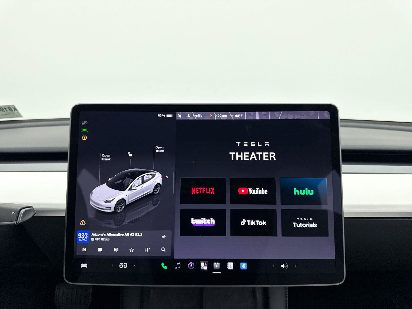 Used 2023 Tesla Model 3 Standard Range RWD image 29