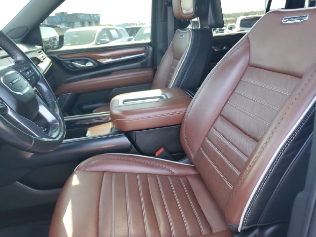 Used 2023 GMC Yukon XL Denali Ultimate AWD/4WD image 17