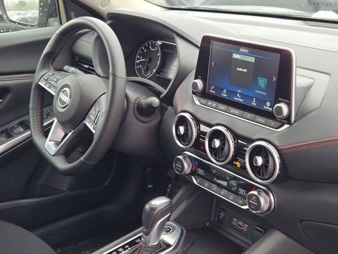 Used 2025 Nissan Sentra SR image 7