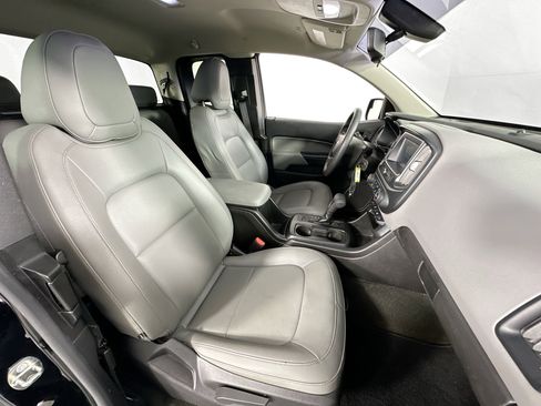 Used 2018 Chevrolet Colorado W/T w/ Custom Special Edition image 24