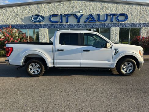 Used 2021 Ford F150 XLT w/ Trailer Tow Package RWD image 3