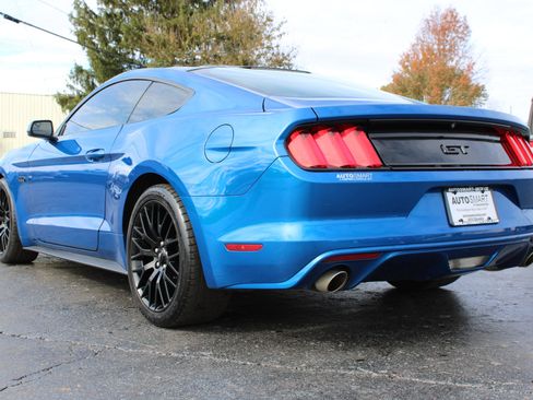 Used 2017 Ford Mustang GT w/ GT Performance Package image 9