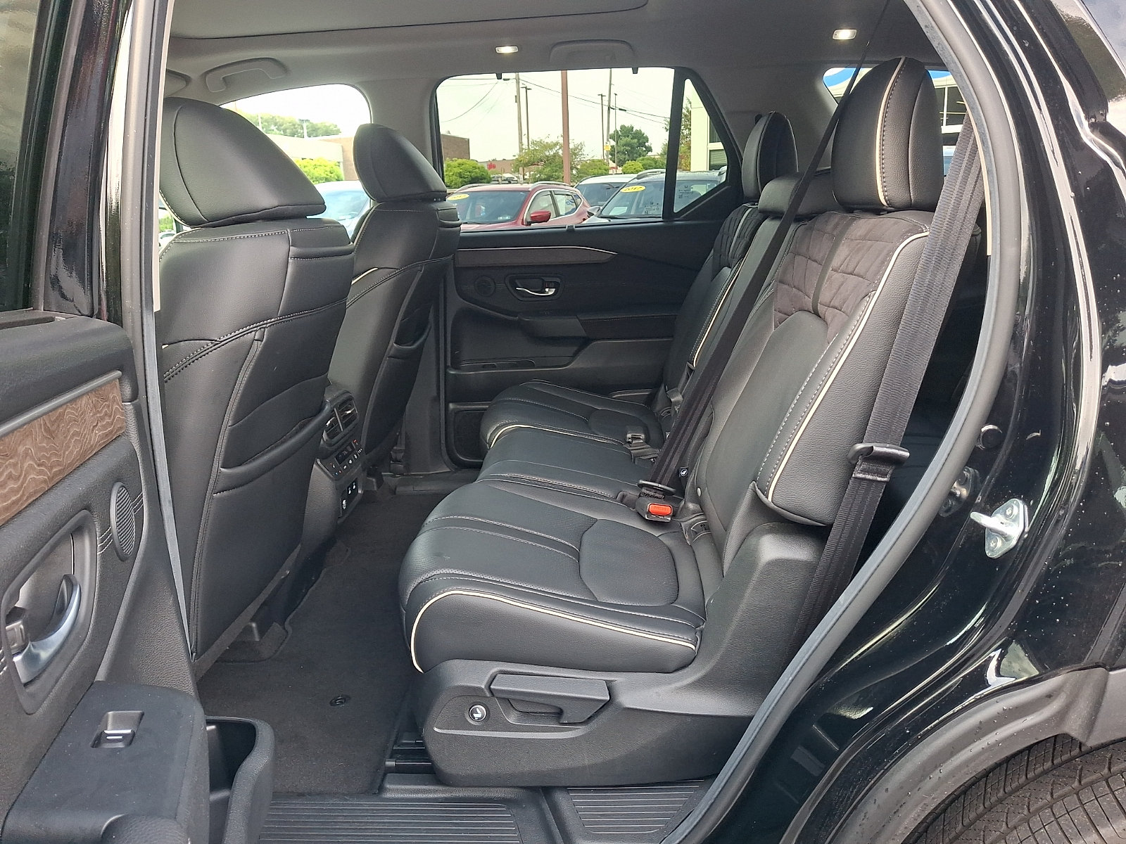 Used 2026 Honda Pilot Elite image 10