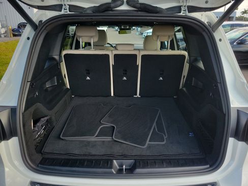 Certified 2025 Mercedes-Benz GLB 250 image 8
