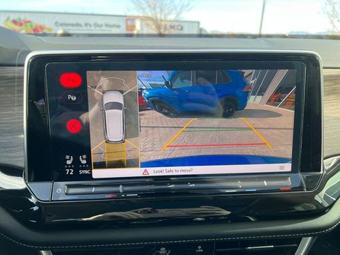 Certified 2025 Volkswagen Atlas SEL Premium R-Line image 22