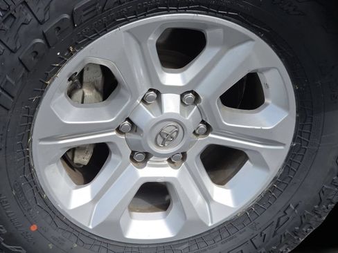 Certified 2024 Toyota 4Runner SR5 Premium w/ SR5 Premium Package AWD/4WD image 19