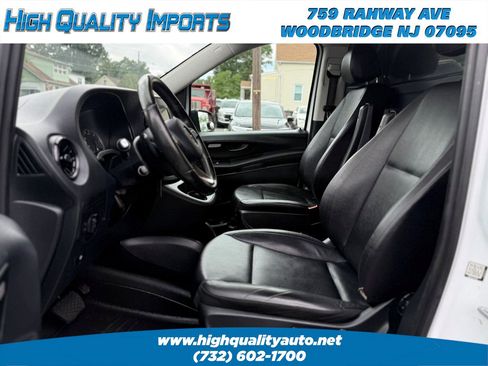 Used 2021 Mercedes-Benz Metris image 12