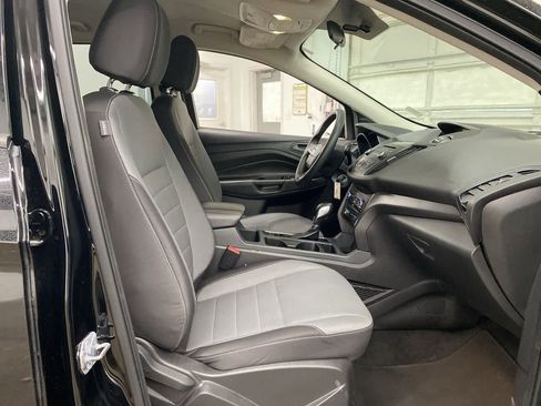 Used 2017 Ford Escape S image 19