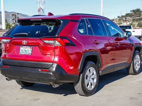 Certified 2020 Toyota RAV4 LE image 9
