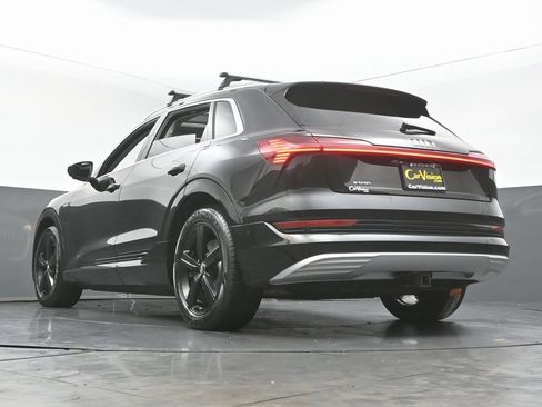Used 2019 Audi e-tron Prestige w/ Prestige Package image 50