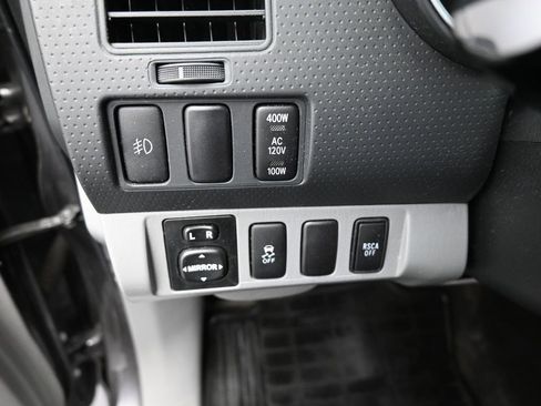 Used 2015 Toyota Tacoma 4x4 Double Cab image 12