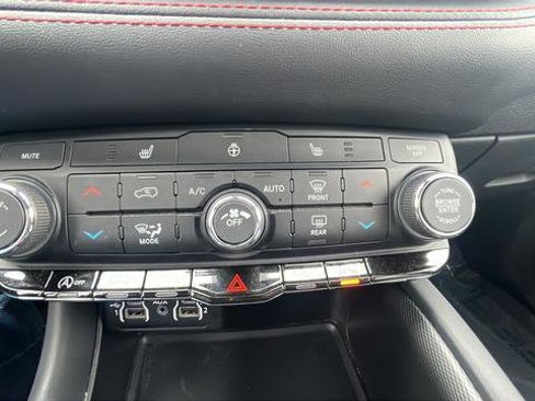 Certified 2025 Dodge Durango GT AWD/4WD image 16