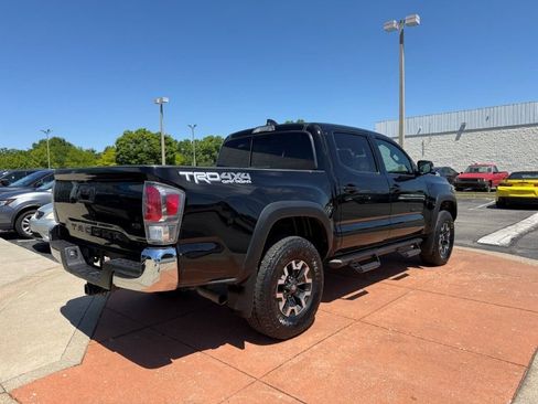 Used 2023 Toyota Tacoma TRD Off-Road AWD/4WD image 7