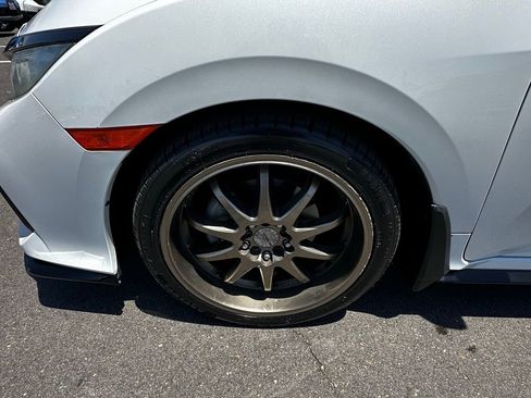 Used 2018 Honda Civic Sport Touring image 11