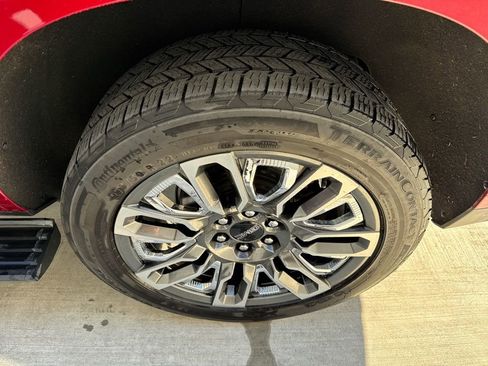 Used 2024 GMC Yukon Denali Ultimate image 24