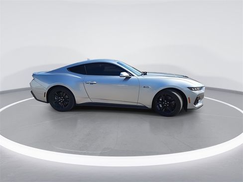 Used 2024 Ford Mustang GT image 9