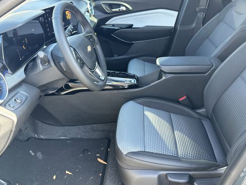 New 2025 Chevrolet Trax LT w/ Driver Confidence Package image 9