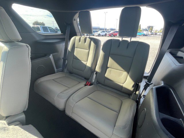 Used 2015 Ford Explorer XLT w/ Equipment Group 202B AWD/4WD image 9