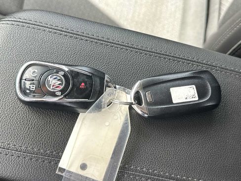 Used 2021 Buick Encore GX Select FWD image 26