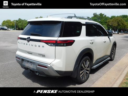 Used 2022 Nissan Pathfinder Platinum w/ Cargo Package AWD/4WD image 11
