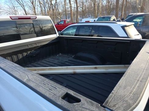 Used 2024 Chevrolet Silverado 3500 LT w/ Convenience Package image 12