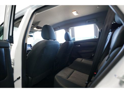 Used 2024 Nissan Rogue SV FWD image 14