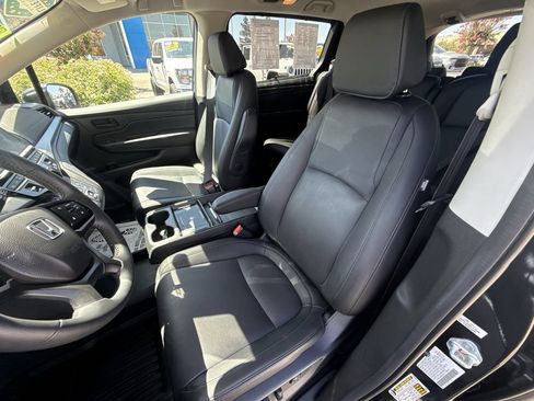 Used 2025 Honda Odyssey EX-L image 18