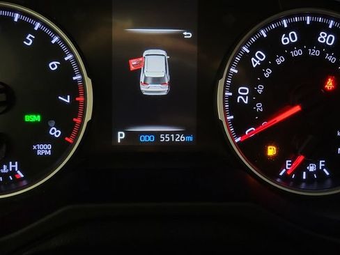Used 2022 Toyota RAV4 XLE FWD image 2