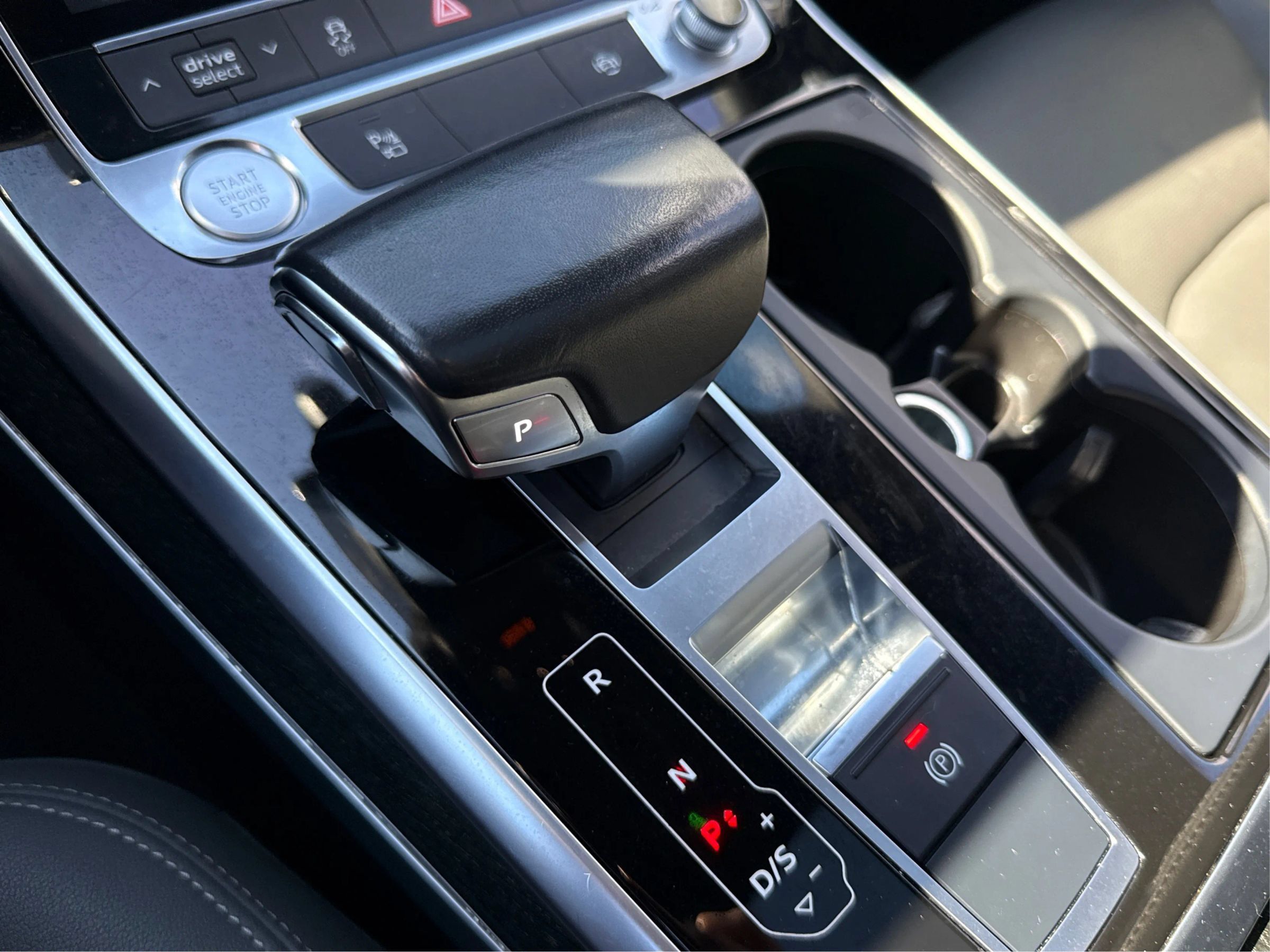 Used 2019 Audi Q8 Premium Plus AWD/4WD image 43