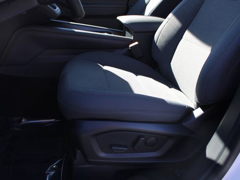 Used 2025 Ford Explorer Active image 17