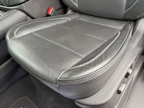 Used 2022 GMC Yukon XL Denali image 21