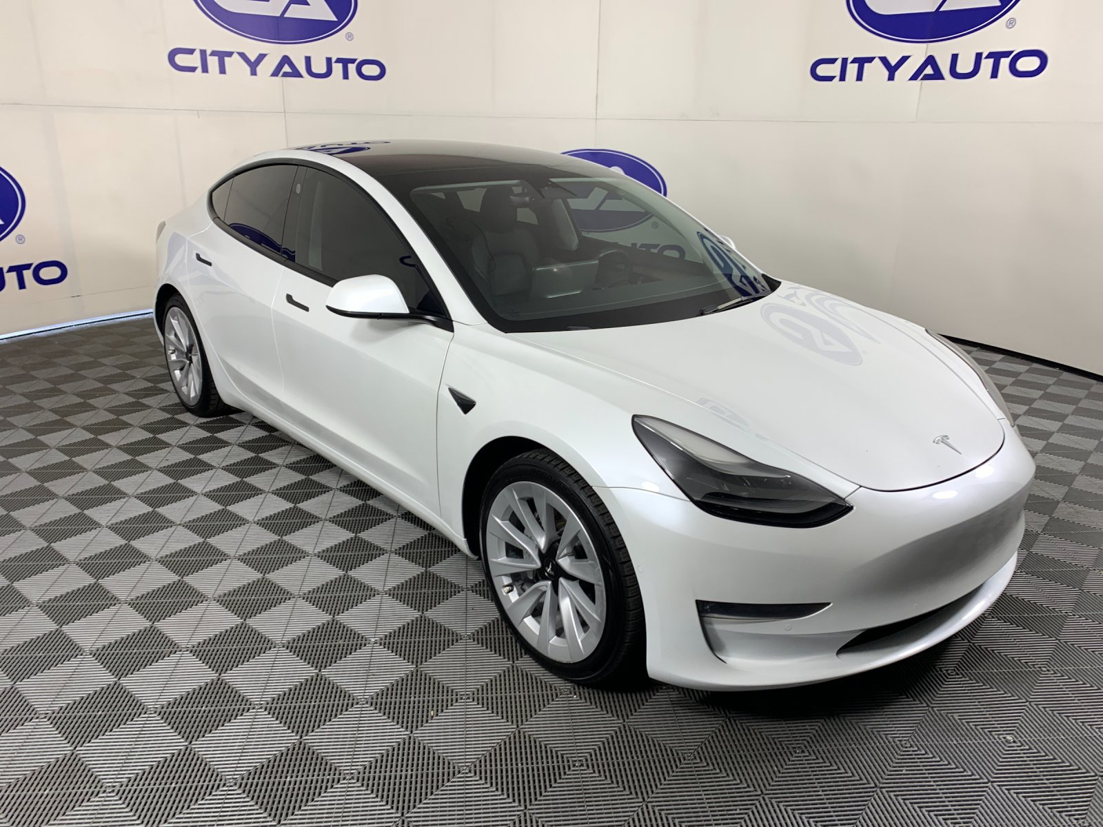 Used 2022 Tesla Model 3 Long Range AWD/4WD image 1
