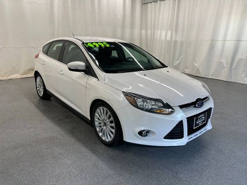 Used 2012 Ford Focus Titanium FWD image 3