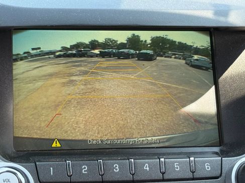 Used 2017 Chevrolet Equinox LT w/ Convenience Package image 25