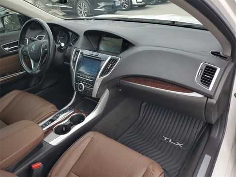 Certified 2019 Acura TLX V6 w/ Technology Package image 4