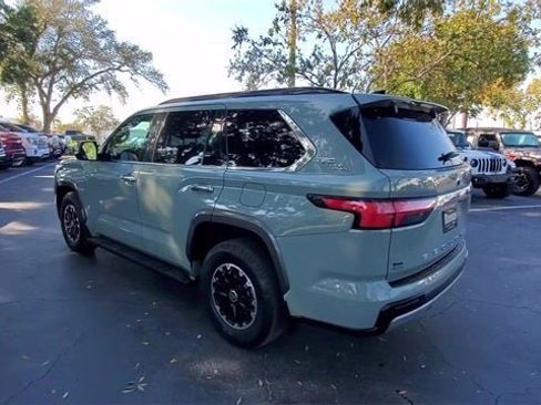 Used 2023 Toyota Sequoia Limited image 41