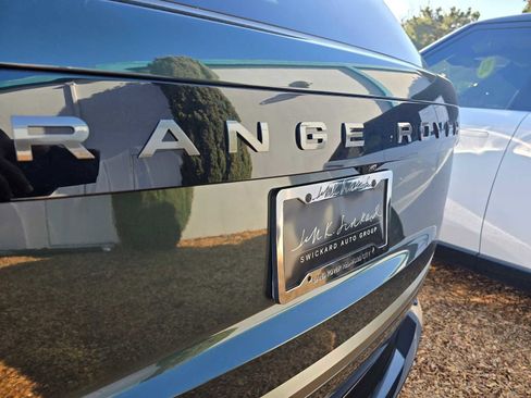 Used 2025 Land Rover Range Rover SE image 16