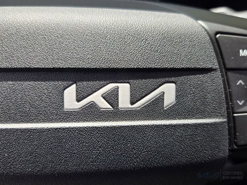 Certified 2025 Kia K4 FWD image 28