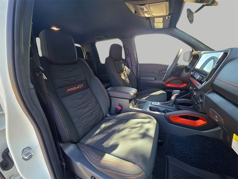New 2026 Nissan Frontier PRO-4X w/ Pro-4x Convenience Package image 11