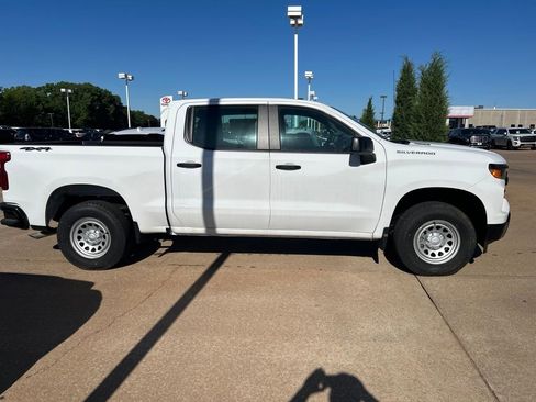 Used 2025 Chevrolet Silverado 1500 W/T w/ Trailering Package AWD/4WD image 9