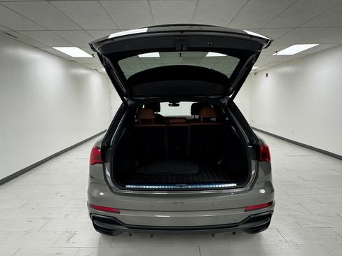 Used 2022 Audi Q3 2.0T Premium Plus w/ Premium Plus Package image 38