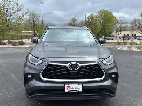 Used 2023 Toyota Highlander XLE AWD/4WD image 21