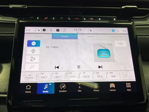 Certified 2024 Jeep Grand Cherokee Limited w/ Luxury Tech Group II AWD/4WD image 31