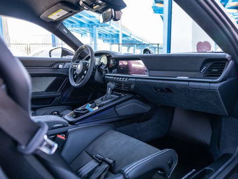 Certified 2025 Porsche 911 GT3 RS RWD image 56