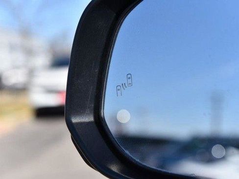 Used 2025 Toyota 4Runner SR5 image 10