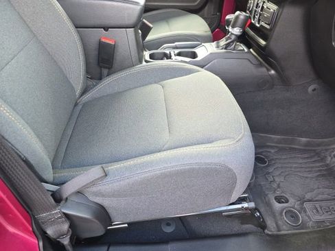 Used 2024 Jeep Wrangler Sport S image 37